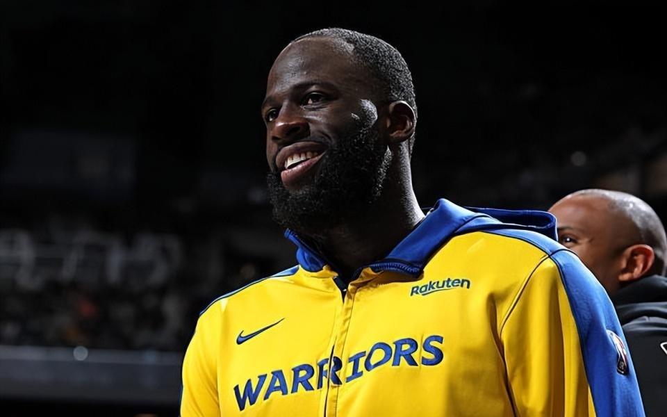 状态这么差该打替补就应该去打替补！勇士还是太给格林面子了