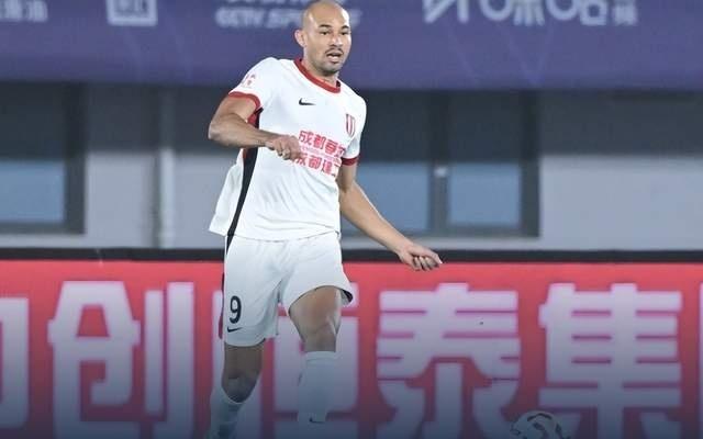 蓉城战平西海岸无缘登顶中超,泰山队给你机会,不中用啊