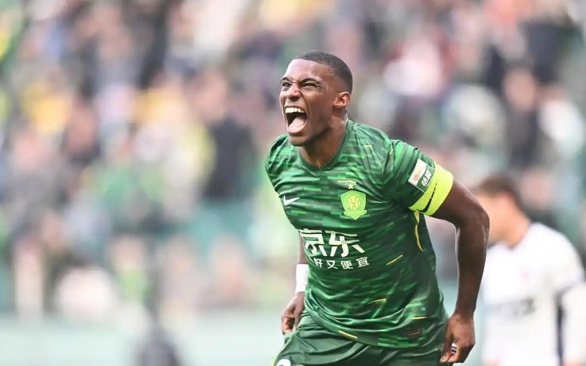 北京国安4比1大胜送梅州客家降级，法比奥获得金靴，青岛海牛保级