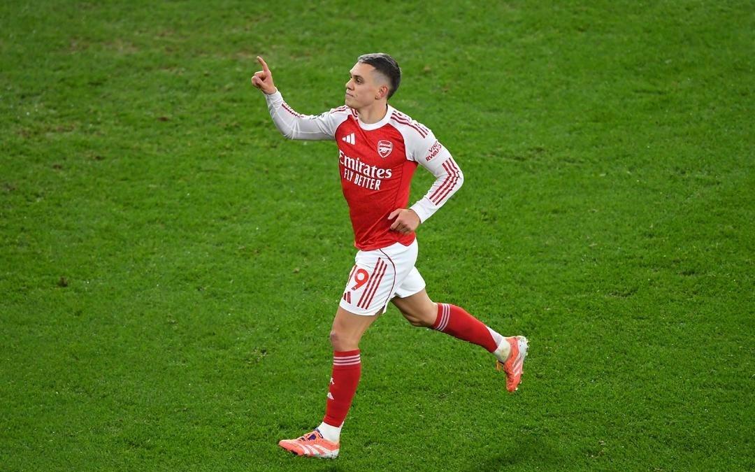 热闻41终结维拉11连胜！阿森纳领跑英