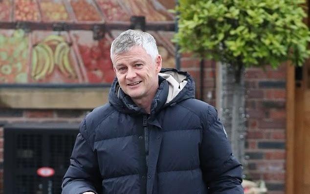 邮报：索帅被拍到回到柴郡，他是曼联临