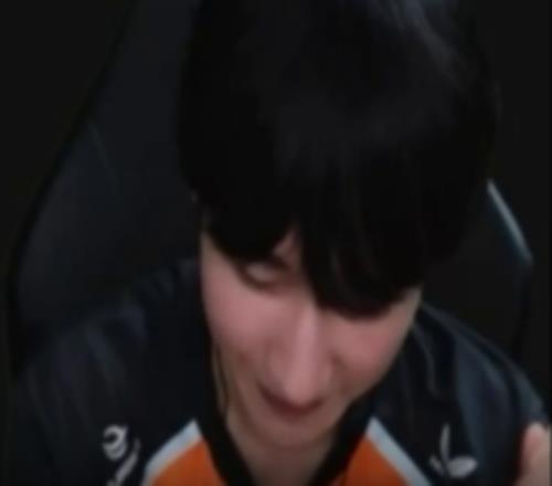 Peanut：17年决赛，当然是很心痛的了，我们之前都赢下来了