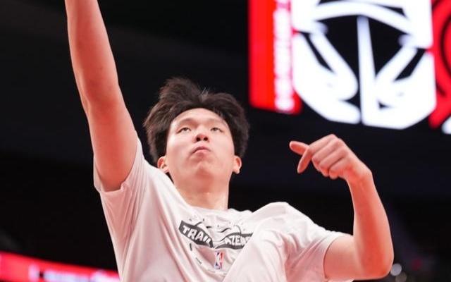 NBA生涯第二个三分命中背后：杨瀚森的“上场逻辑”，其实写在他的角色里