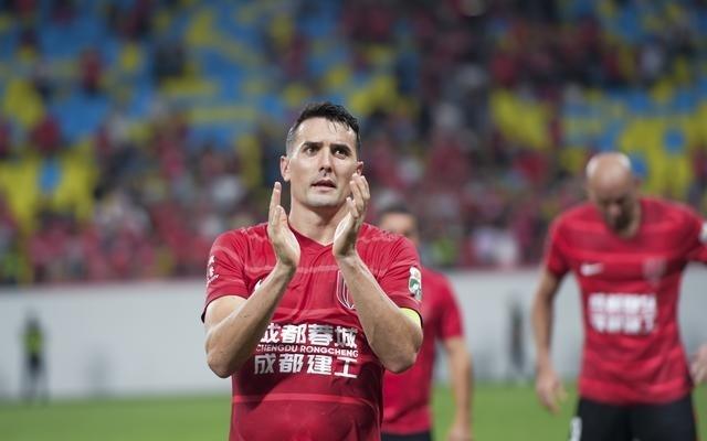 足球报：四外援输出稳定+26轮仅失22