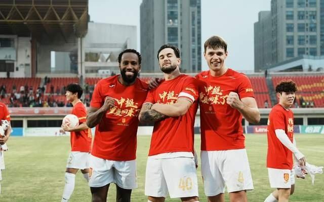 重庆2外援离队，围绕向余望打造体系辽宁铁人试训门将担任二门