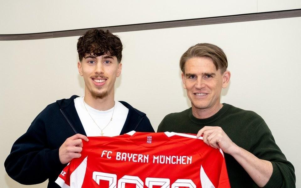 官方：拜仁和19岁葡萄牙小将戴伯尔签下首份职业合同，双方签约至2030