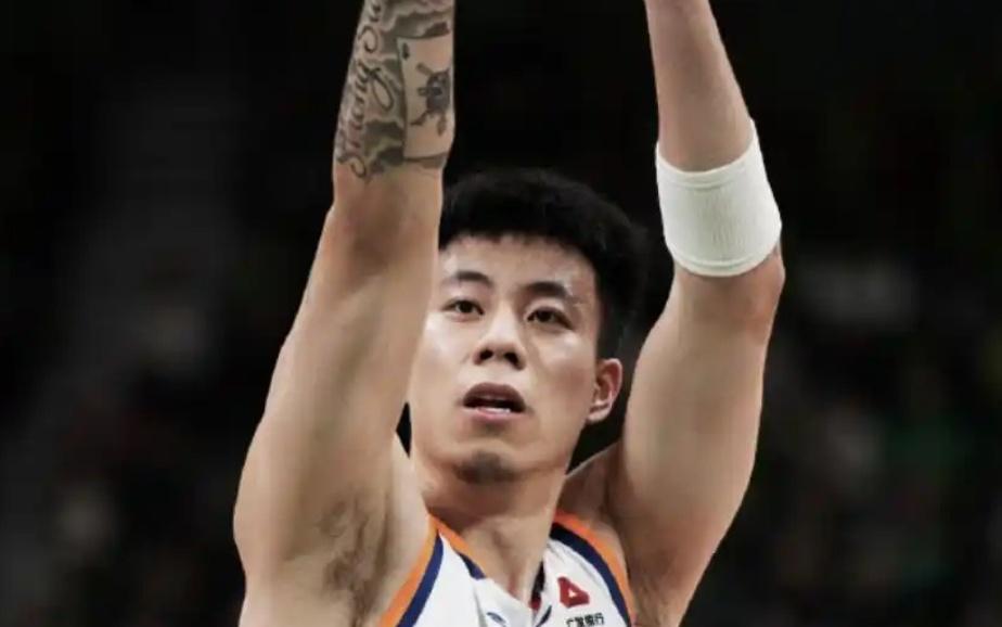 胜辽宁发布会！卢伟致谢辽宁暖心活动，大赞防守，张镇麟展格局！