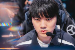 这把你的作用是JKL对线爆炸团战0输出,轮子妈056被对位压两级