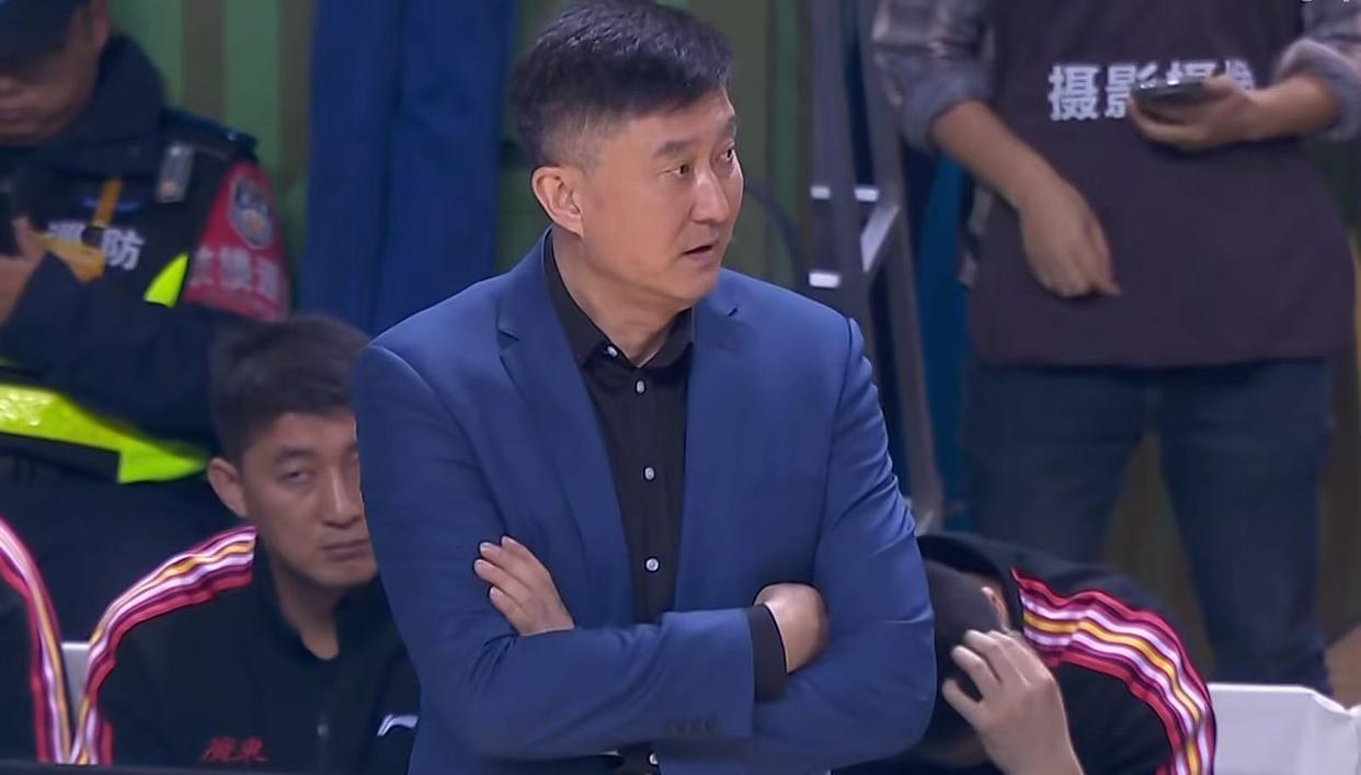 天赋第一却打不出来！广东队扶正新锋线大侧翼，保杜锋躺进总决赛