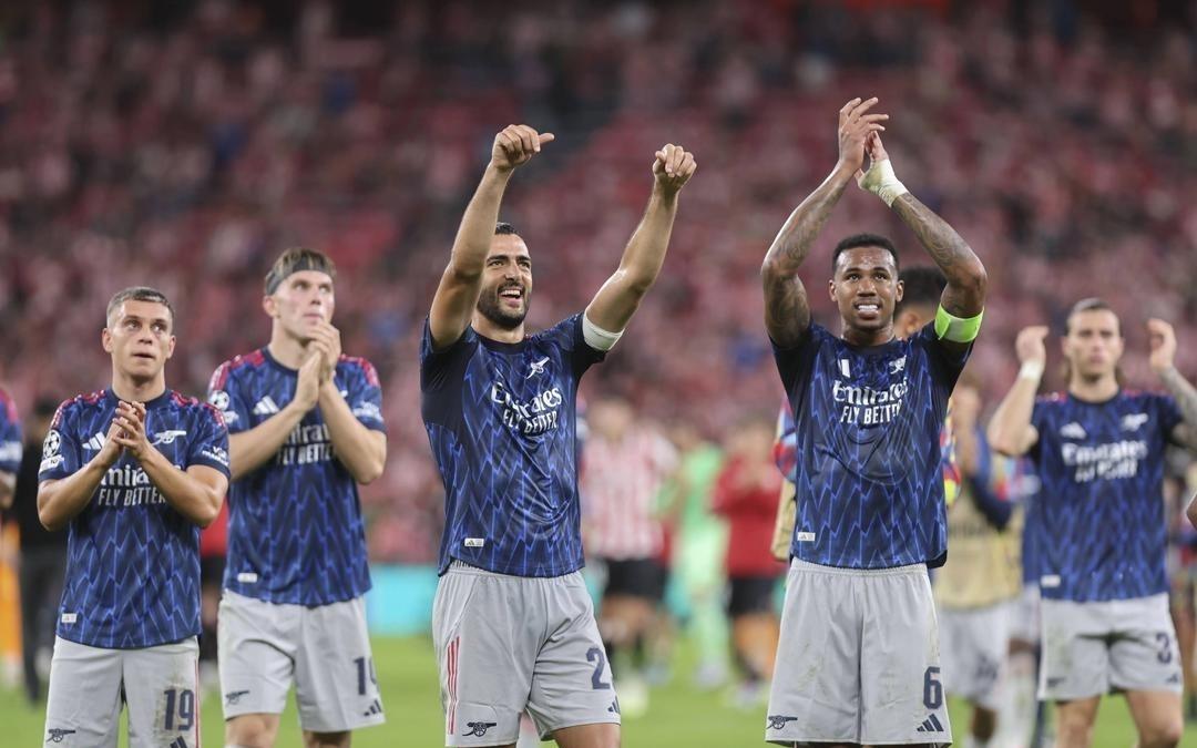 欧冠27日凌晨上演榜首大战：刀“枪”