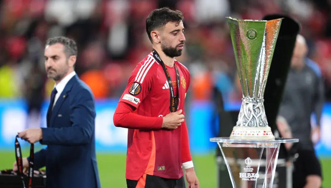 硬气！B费炮轰曼联高层没胆量：他们盼我走却不敢直说