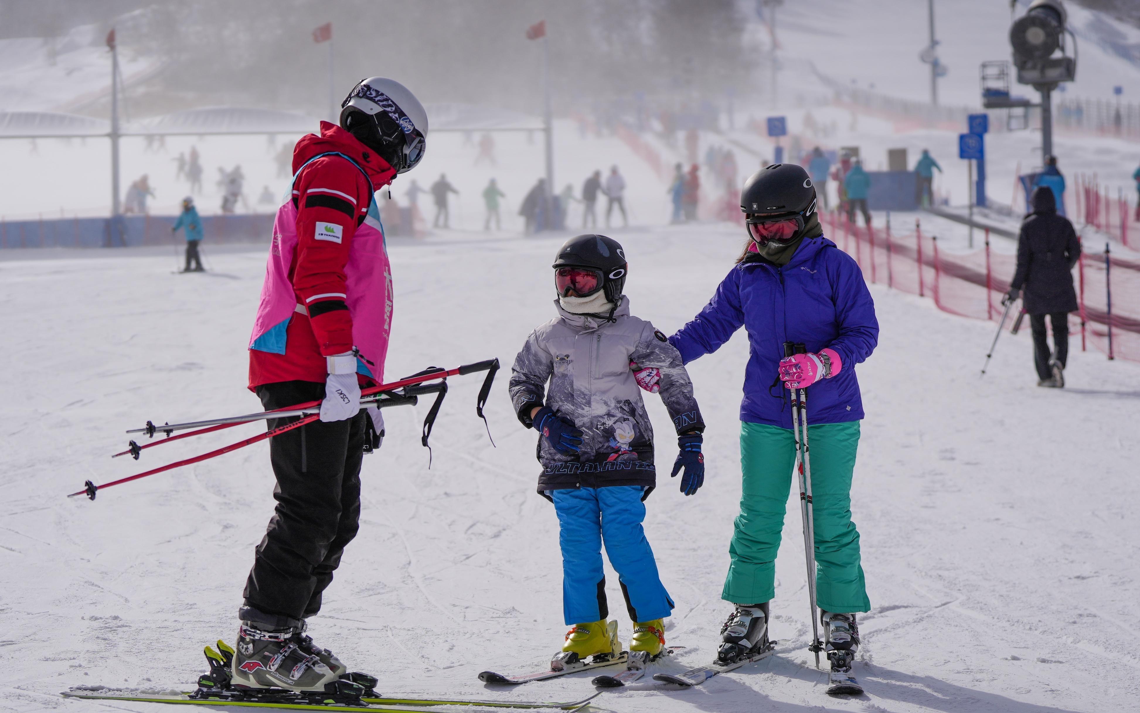 外媒：中国冰雪经济蓬勃发展带来示范效应