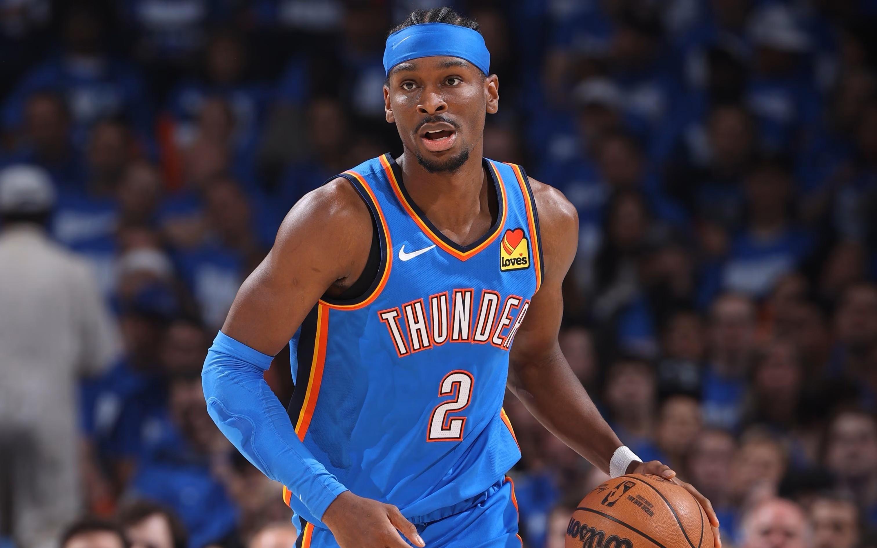 尼克杨：亚历山大不能任由队友乱打，被马刺三杀太蹊跷了