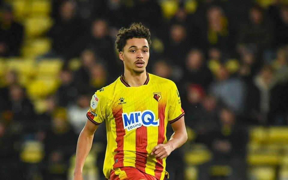 官方：曼城从沃特福德召回外租中卫阿