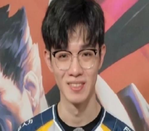 北川经纪人：OMG拍了haichaoIG努力交流Doggo和Diable进度不详