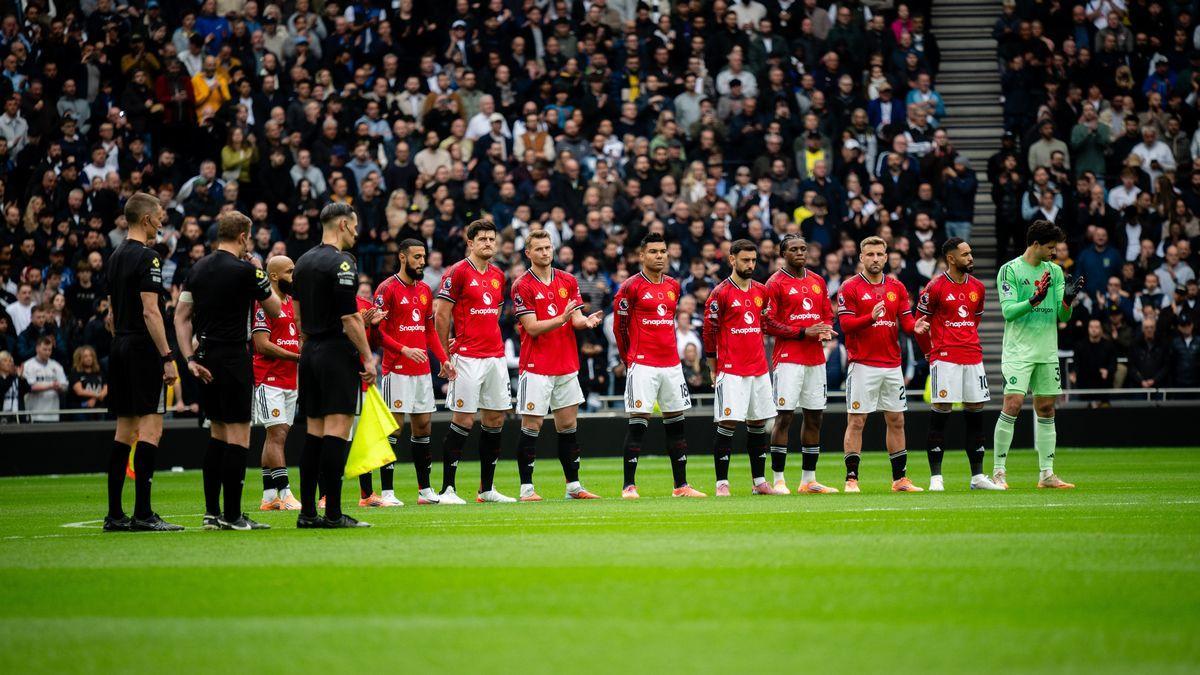 曼联四大主力恐丢首发！12月魔鬼赛程来袭，球队遭遇双重冲击