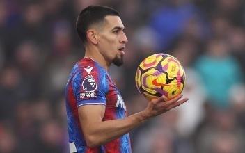 世体：巴萨有意签下穆尼奥斯，他是一名