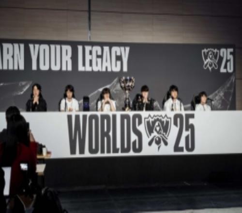 Faker：对冠军皮肤的选择还没有定论应该先粉丝投票再去考虑选择