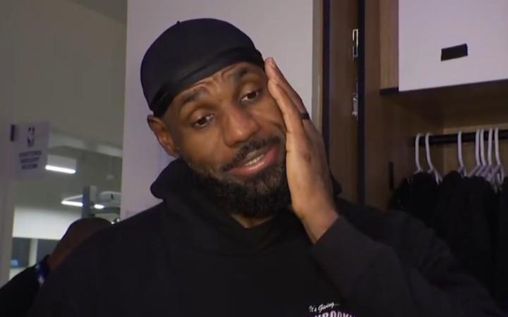 答非所问詹姆斯笑谈本赛季是否继续留湖人：我很好，我很好