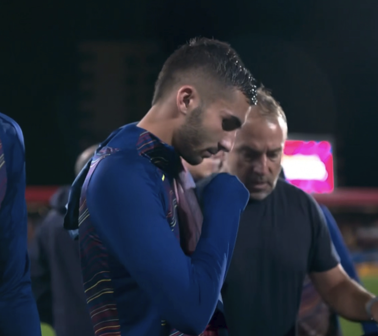 豪门悲喜夜：费兰双响巴萨30，阿森纳11曼城，国米21，药厂11