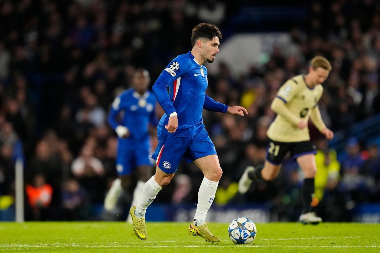 西甲：阿拉维斯实力有限，巴萨联赛登顶