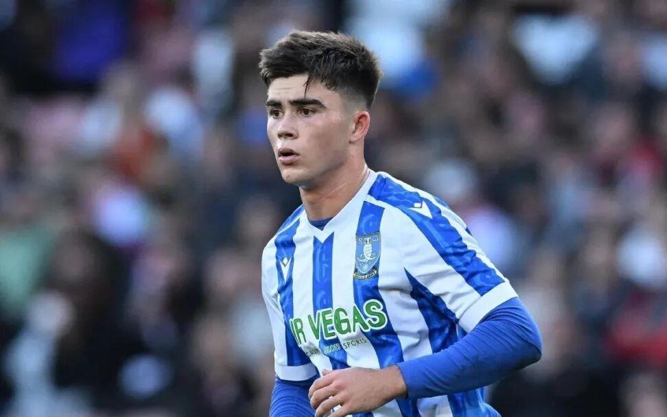 TA：曼联2425赛季的收入排名跌至第8