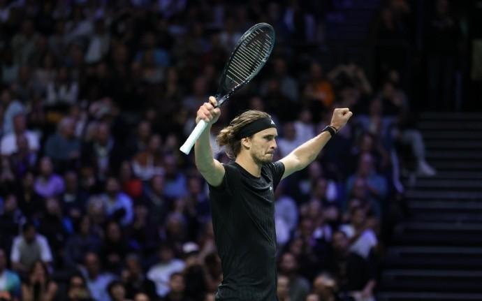 兹维列夫鏖战三盘21击败卡拉贝利，晋级巴黎大师赛16强