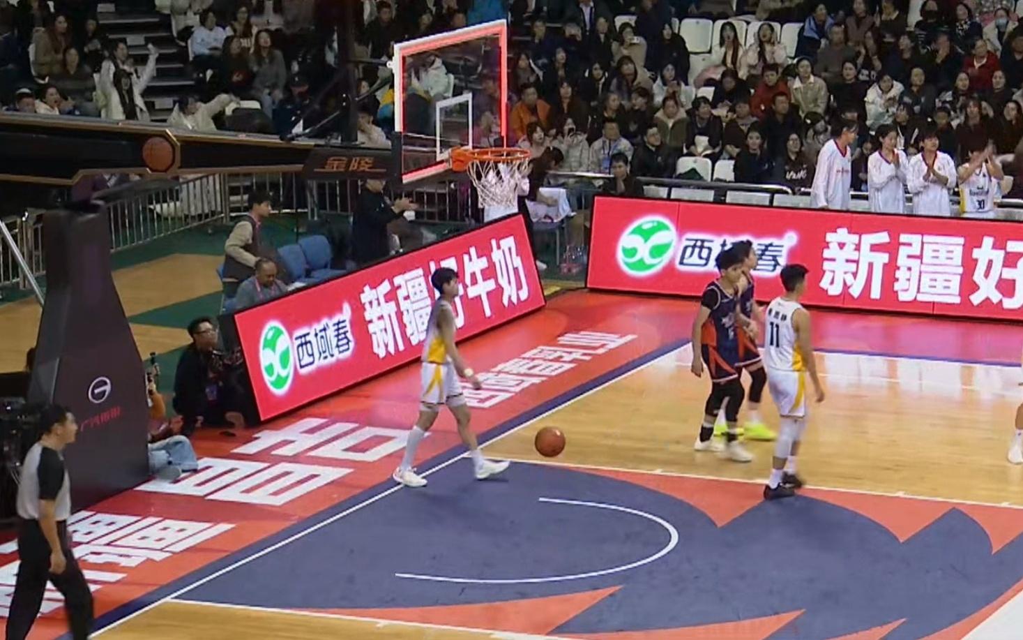 惊天大逆转！广东女篮连进三分，惊险收