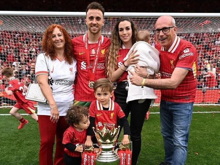 温情满满！利物浦战狼队若塔儿子将作为球童亮相生前曾效力两队