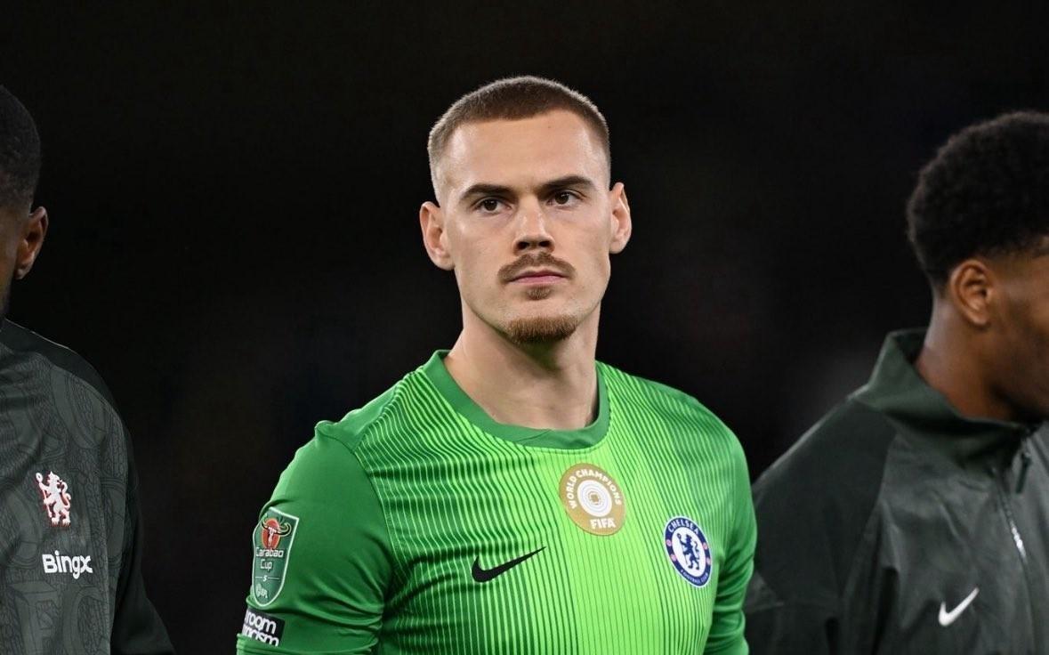 记者：西汉姆有意冬窗引进约恩森，目前