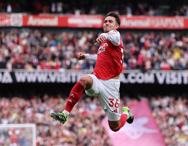 狂飙终结者！阿森纳41血洗维拉，热苏斯王者归来，英超天亮了