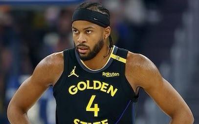 记者：勇士愿交易穆迪来提升侧翼球员实力，力争冲击季后赛