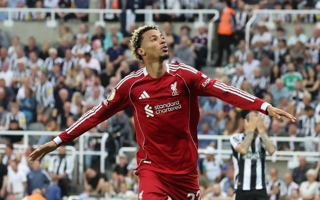 埃基蒂克：拒绝纽卡因为对利物浦更有感觉，我不怕和伊萨克竞争