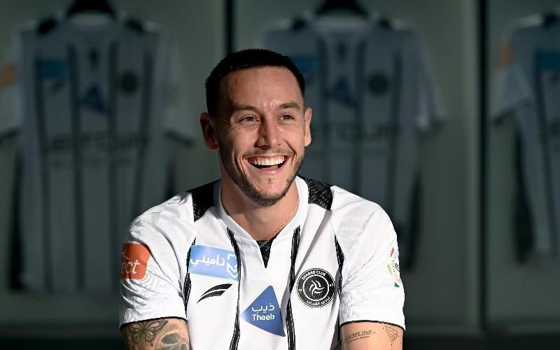 官方：原伯恩利队长布朗希尔自由身加盟利雅得青年