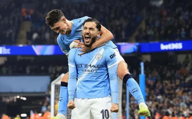 哈格里夫斯：本赛季曼城阵容依然强大