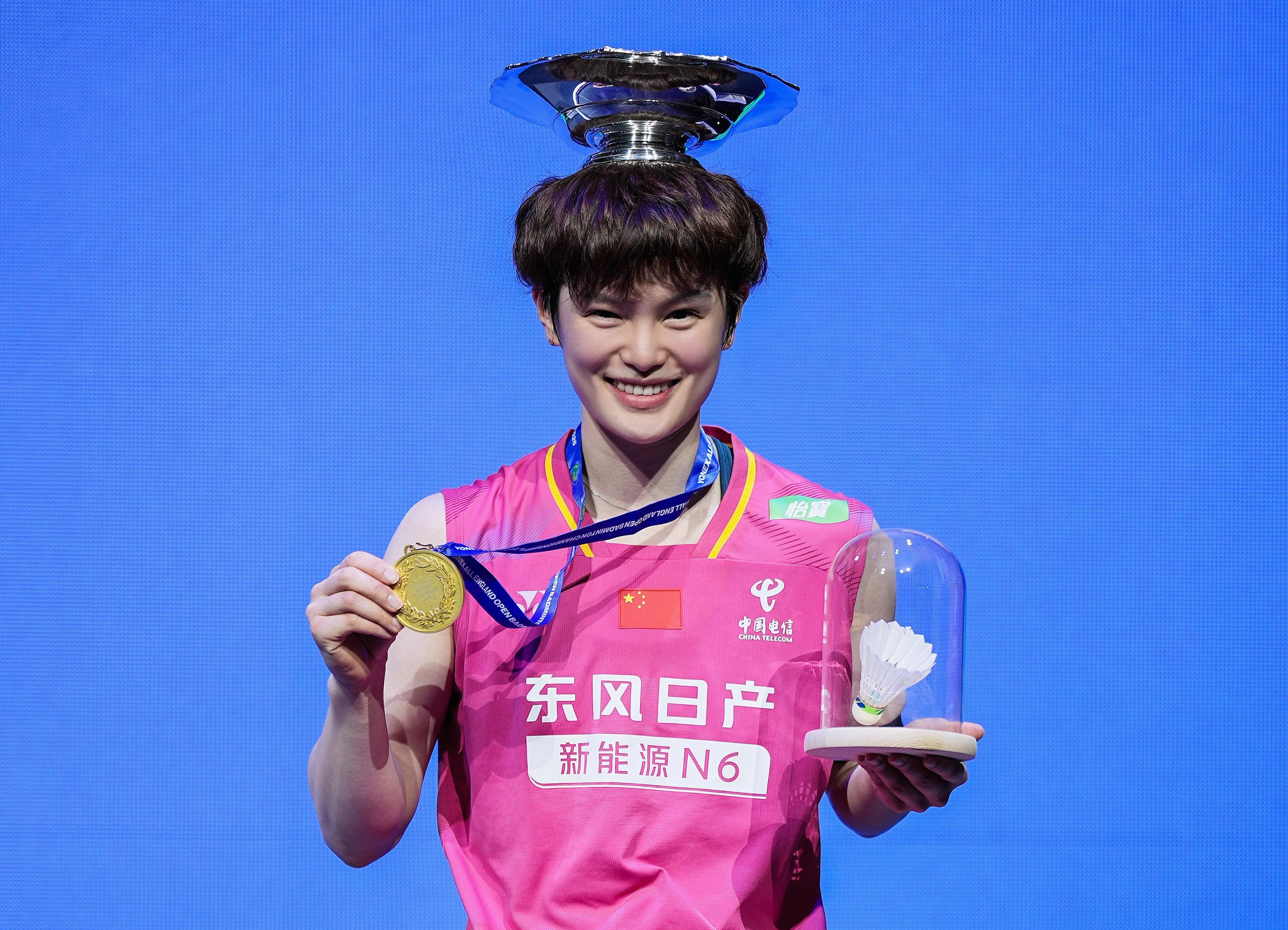 击败世界第一夺冠！中国女羽25岁王牌复仇背后：回去继续出操