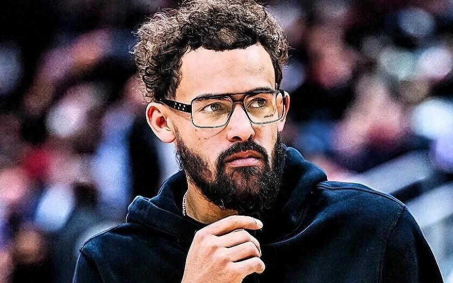 太便宜了！奇才2换1得特雷杨，老鹰一个首轮没拿到，火箭也没抬价