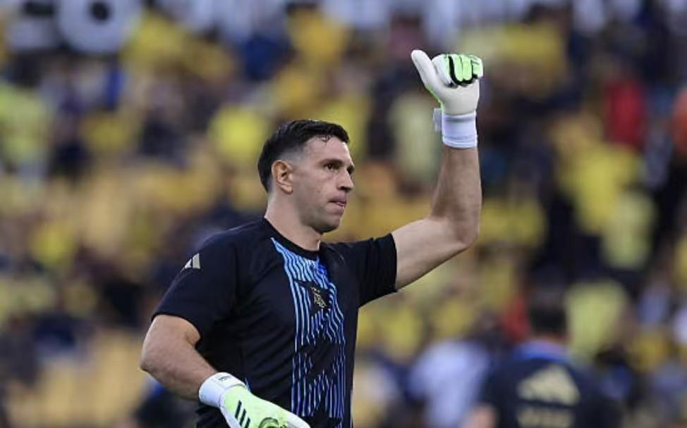 埃梅里谈大马丁留队：这是好消息，他是世界最佳的门将