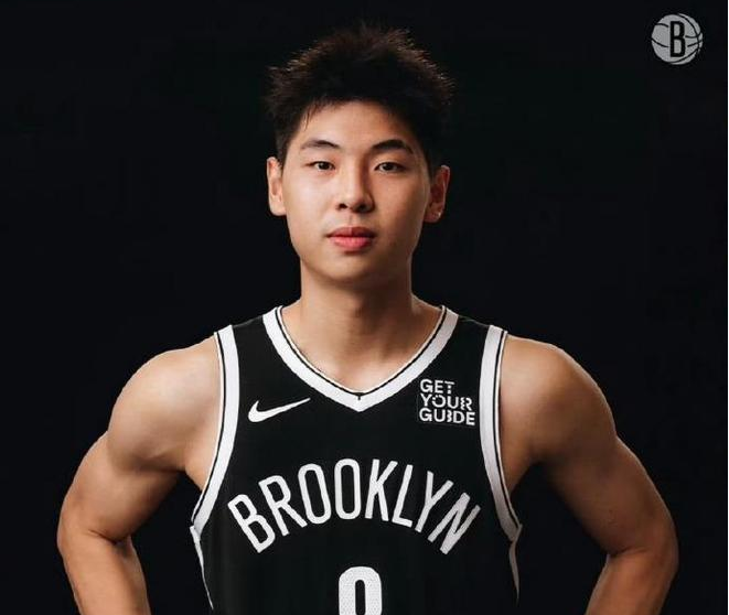 崔永熙晒重伤后首次5V5+伤势恢复7成新季冲NBA或回CBA无定论