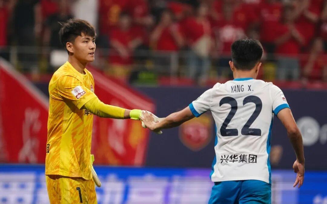 青岛双雄困局，“一城双超”背后的忧患