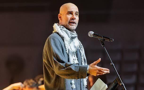 瓜迪奥拉现身巴塞罗那慈善活动，并为