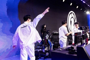 锅盔：教练是让选手自信的训练真正厉害的选手会自己试错并成长