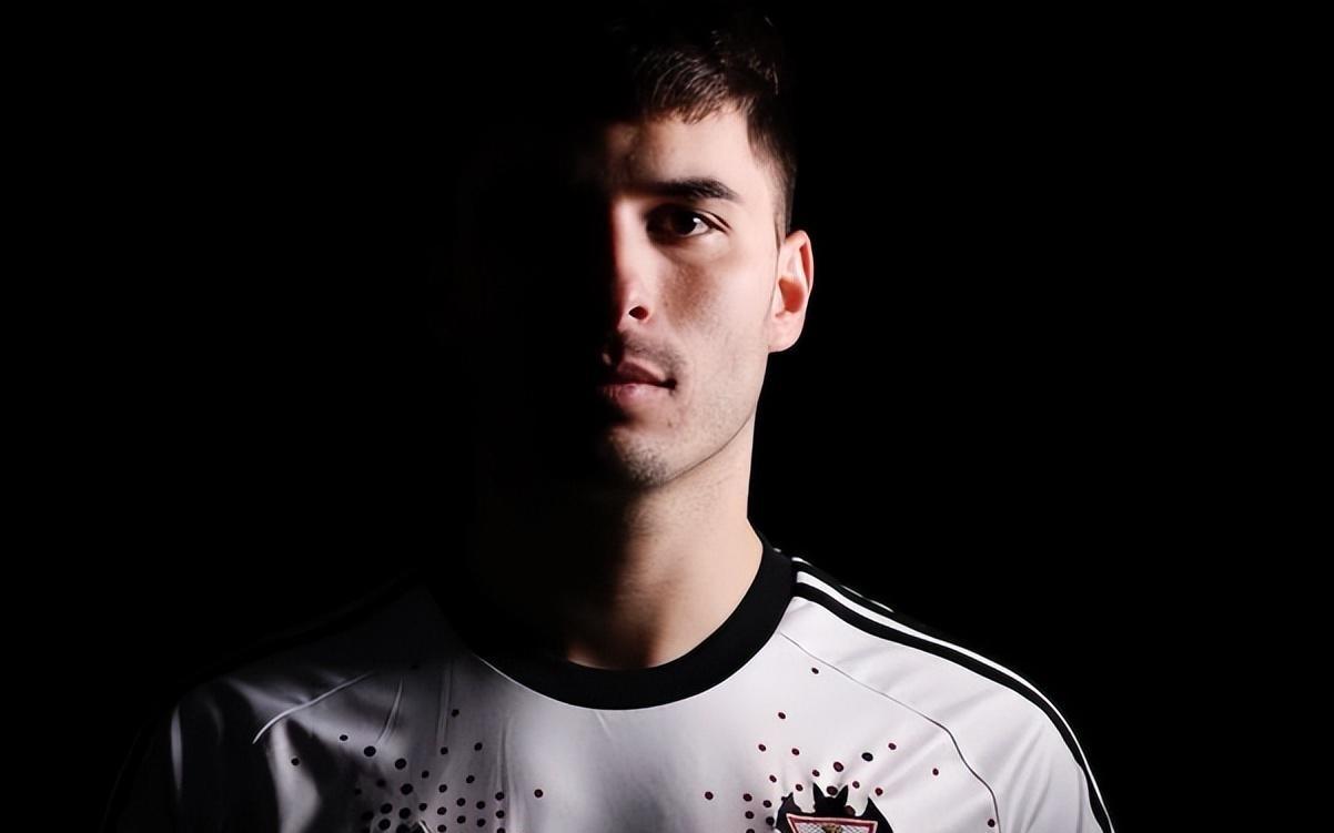 彻底躺平吗泰山队冬窗引援至今为0，4场不胜让人郁闷，前景堪忧