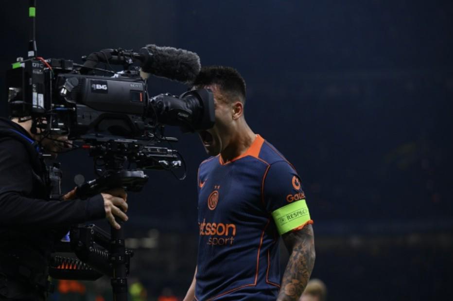 蓝黑未眠夜：天王盖地虎，榜首斗地主养