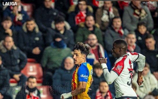 早报瓦尔迪梅开二度，博洛尼亚1比3克