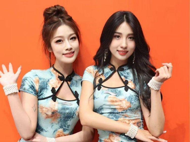 CBA啦啦队赛场起舞，如柳絮飘下，一群白天鹅围着霞光尽情舞唱！