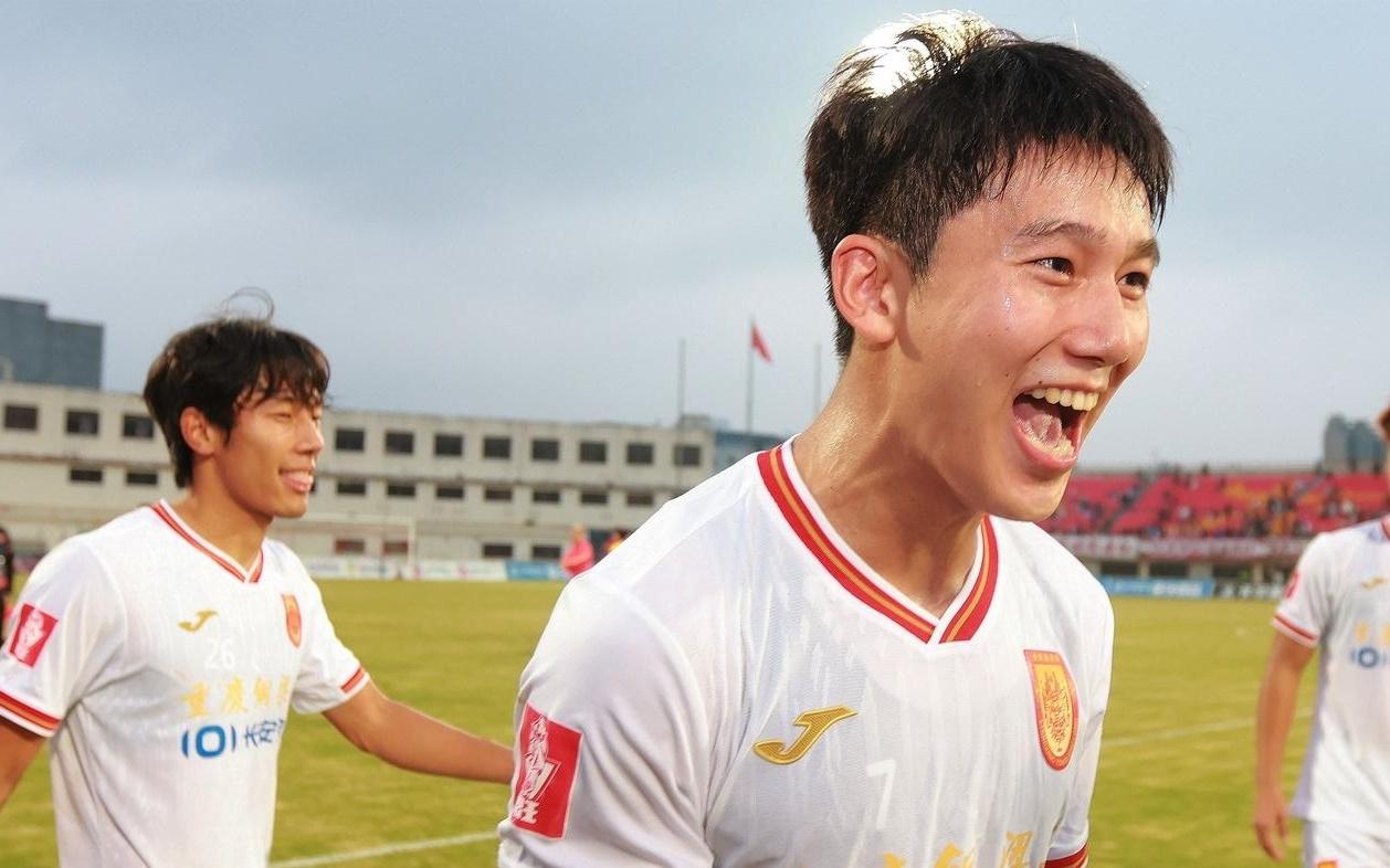 他是2025年中国足球最大发现，状态却起伏不定，新星难堪大任吗