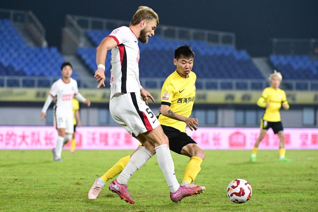 中超奇观:争冠三队互相礼让,第四名成保级关键因素,都怪这支队