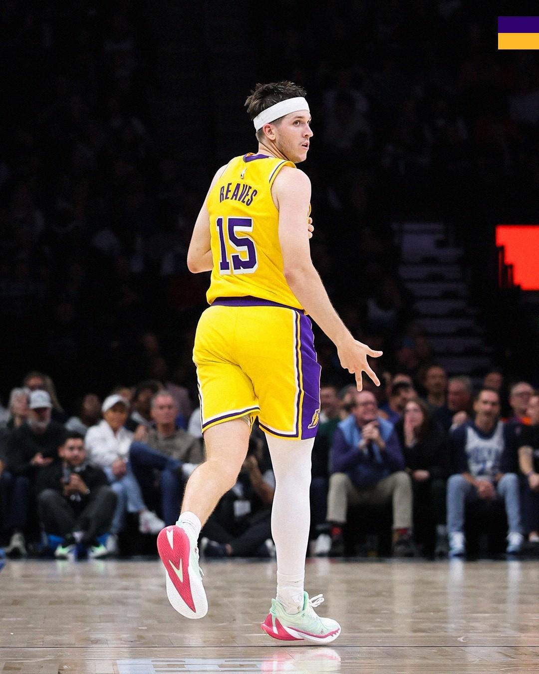 肯尼史密斯：里夫斯就是下一个林书豪&年轻版东契奇