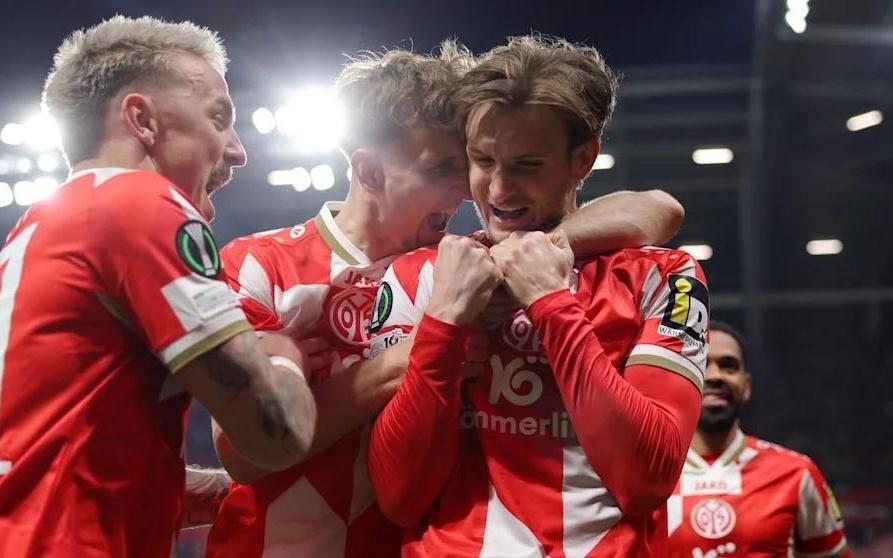 德甲纪录夜，弗赖堡和美因茨都是队史